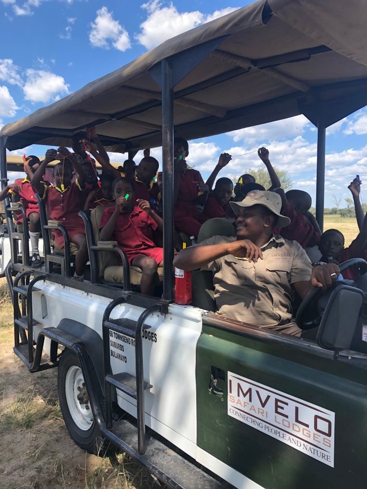 Ngamo school kids on safari 